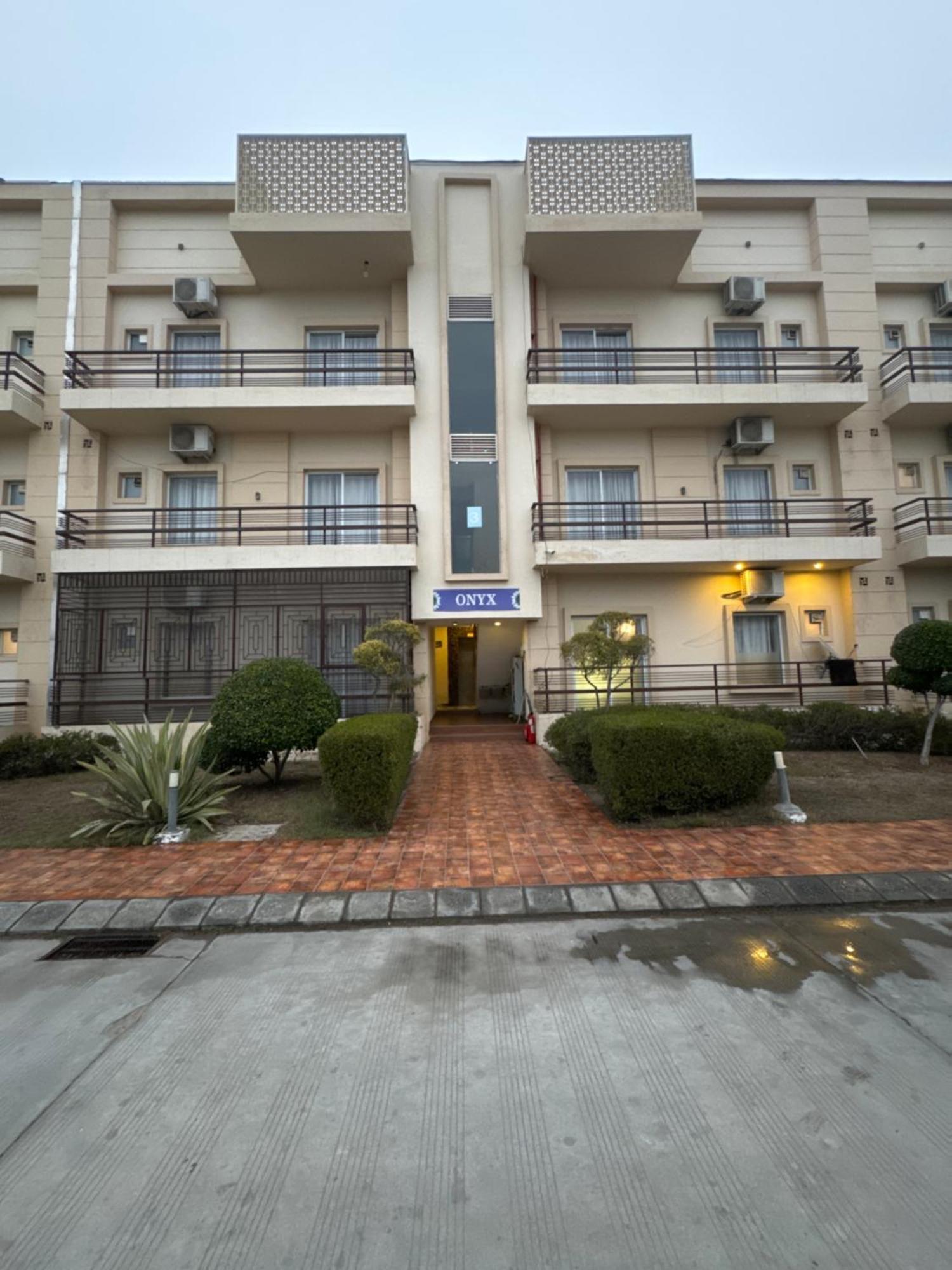 Pearl Suites At Omex Entrenity Vrindāvan Dış mekan fotoğraf