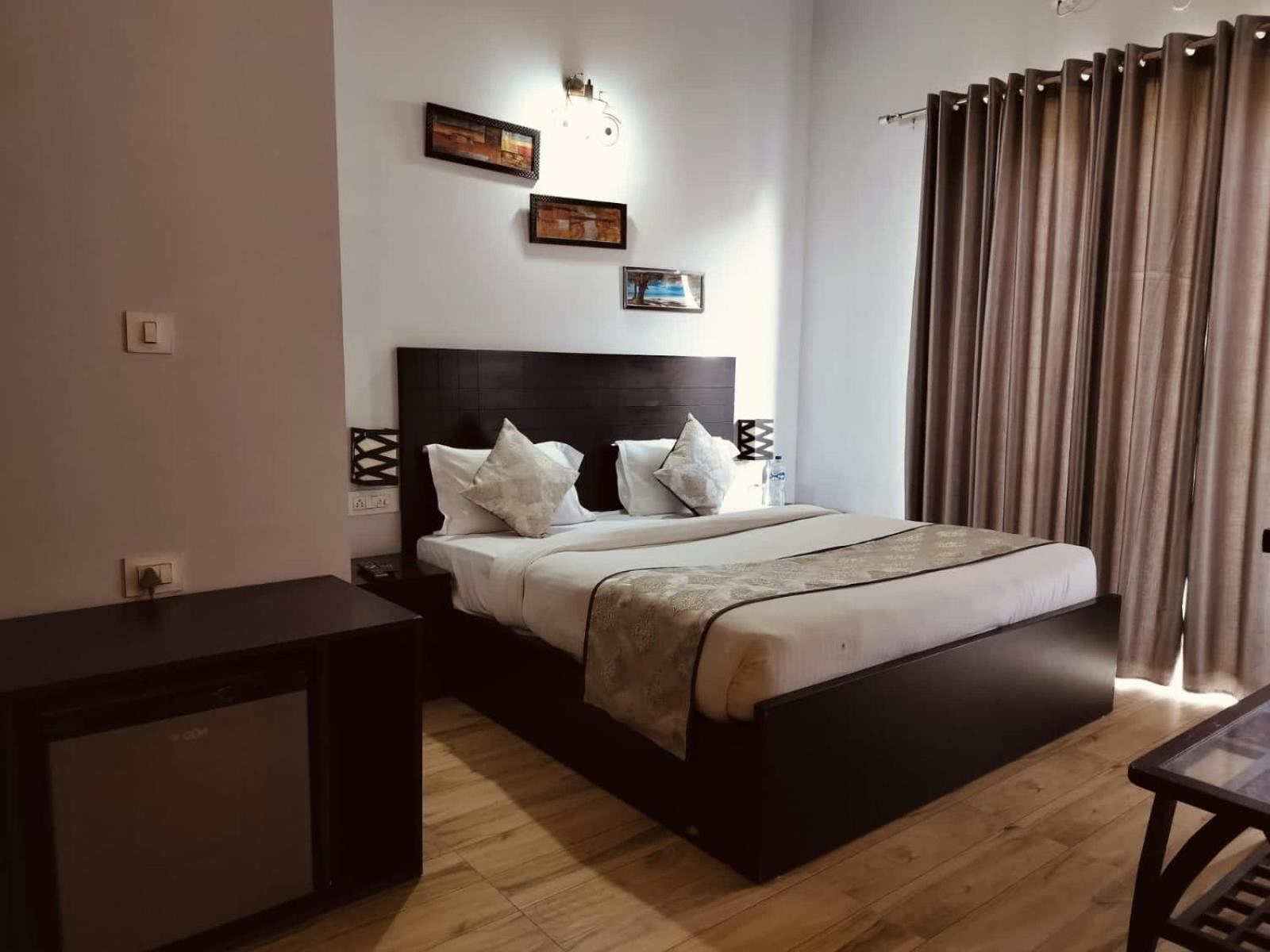 Pearl Suites At Omex Entrenity Vrindāvan Dış mekan fotoğraf